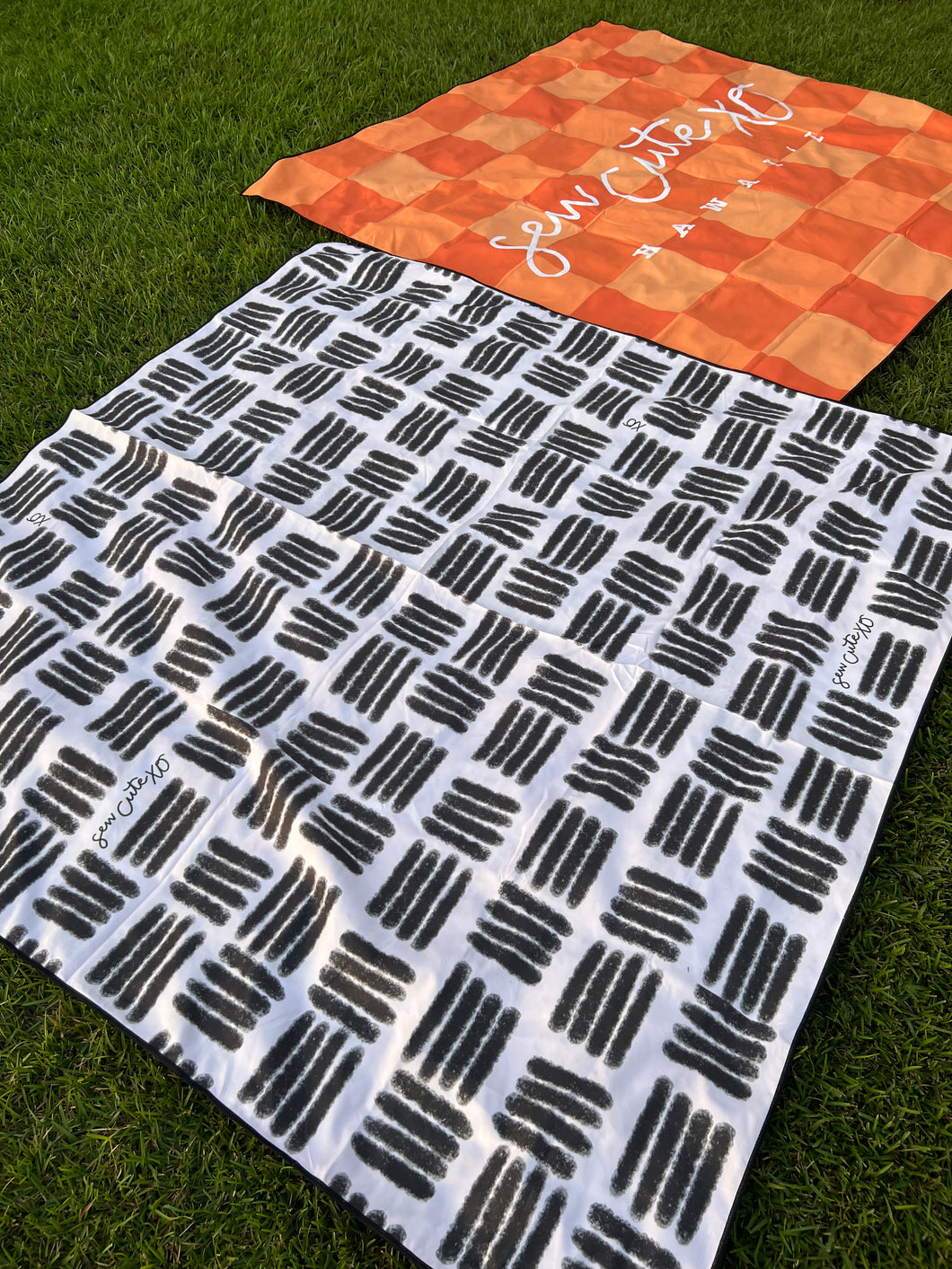 Quick Dry XL Towel - Black & White